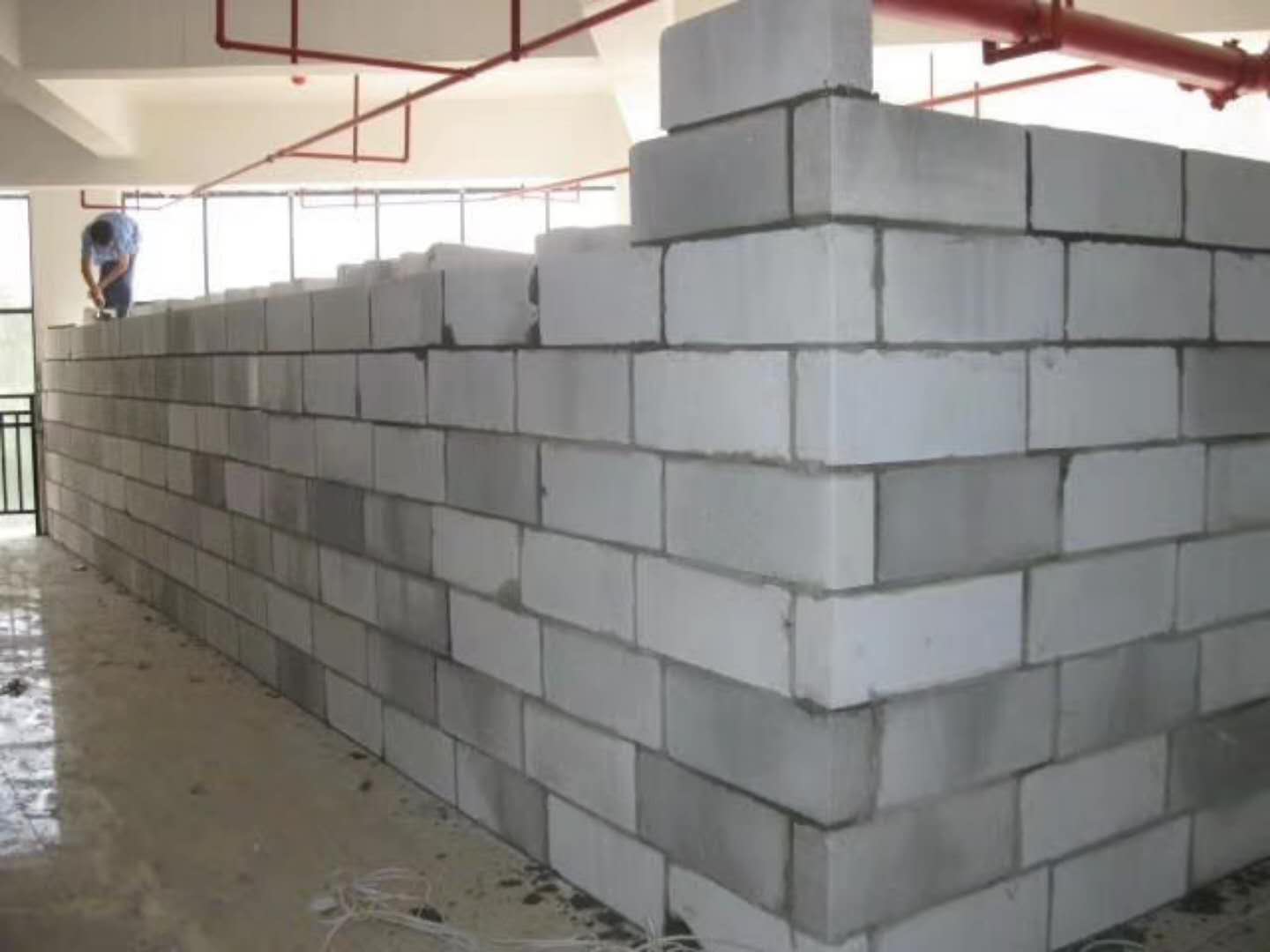 凌源蒸压加气混凝土砌块承重墙静力和抗震性能的研究